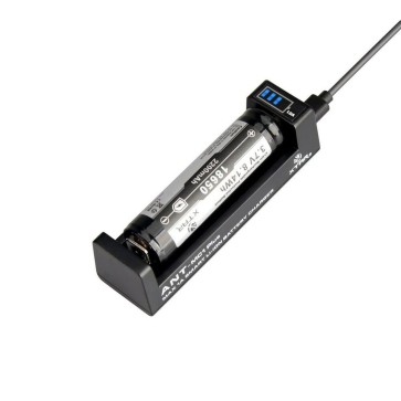 Caricabatterie Xtar ANT MC1+